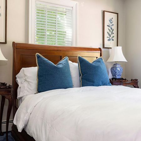 The Villa Bed And Breakfast Westerly Exterior photo